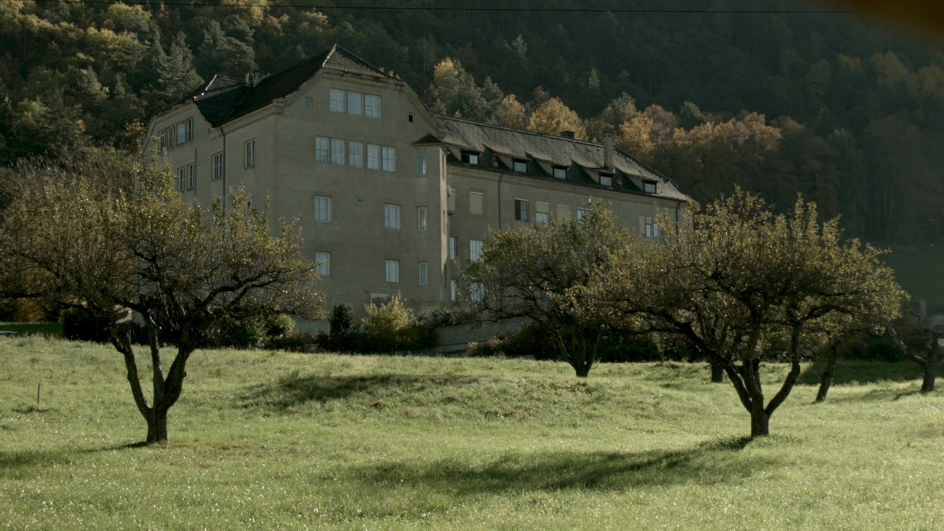 haus-der-solidaritaet-alt-rmiramonte-film